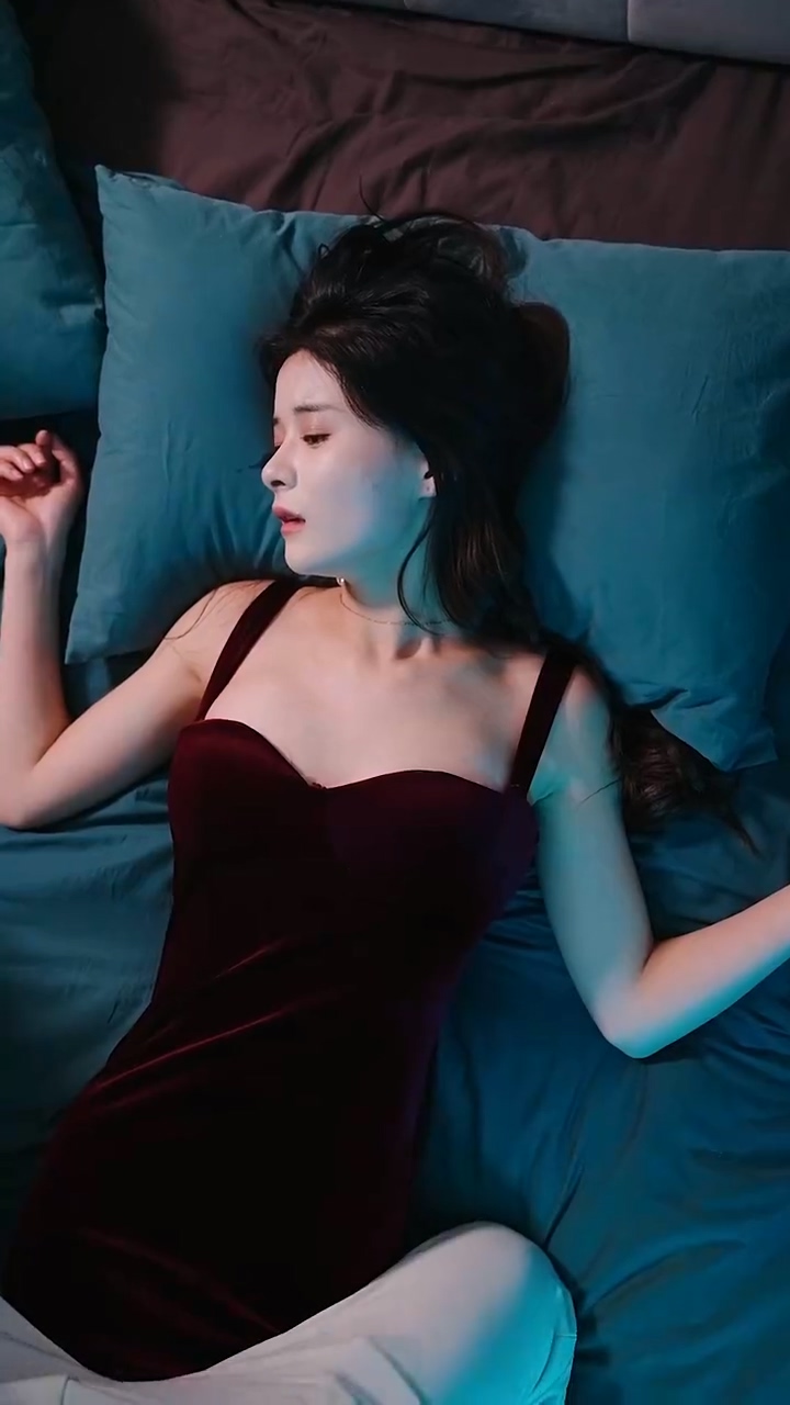 夫人全球都在等你離婚 第01集